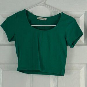 Cropped t-shirt -- Size Medium